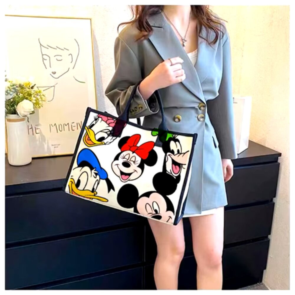 Minnie & Friends Graphic Tote Bag